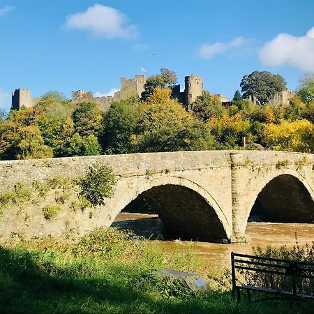 Flower Cottage By Ludlow Castle With Onsite Parking Esterno foto