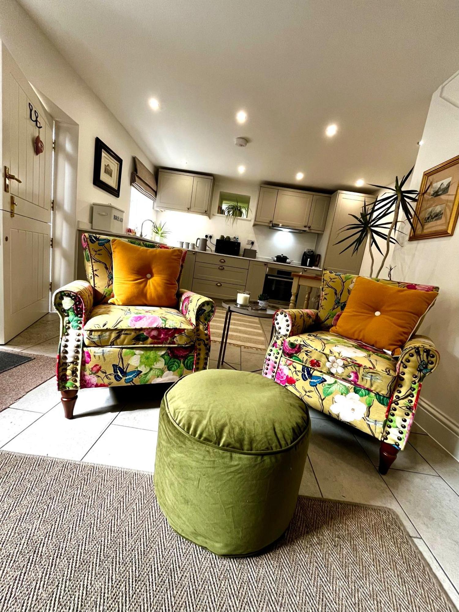 Flower Cottage By Ludlow Castle With Onsite Parking Esterno foto
