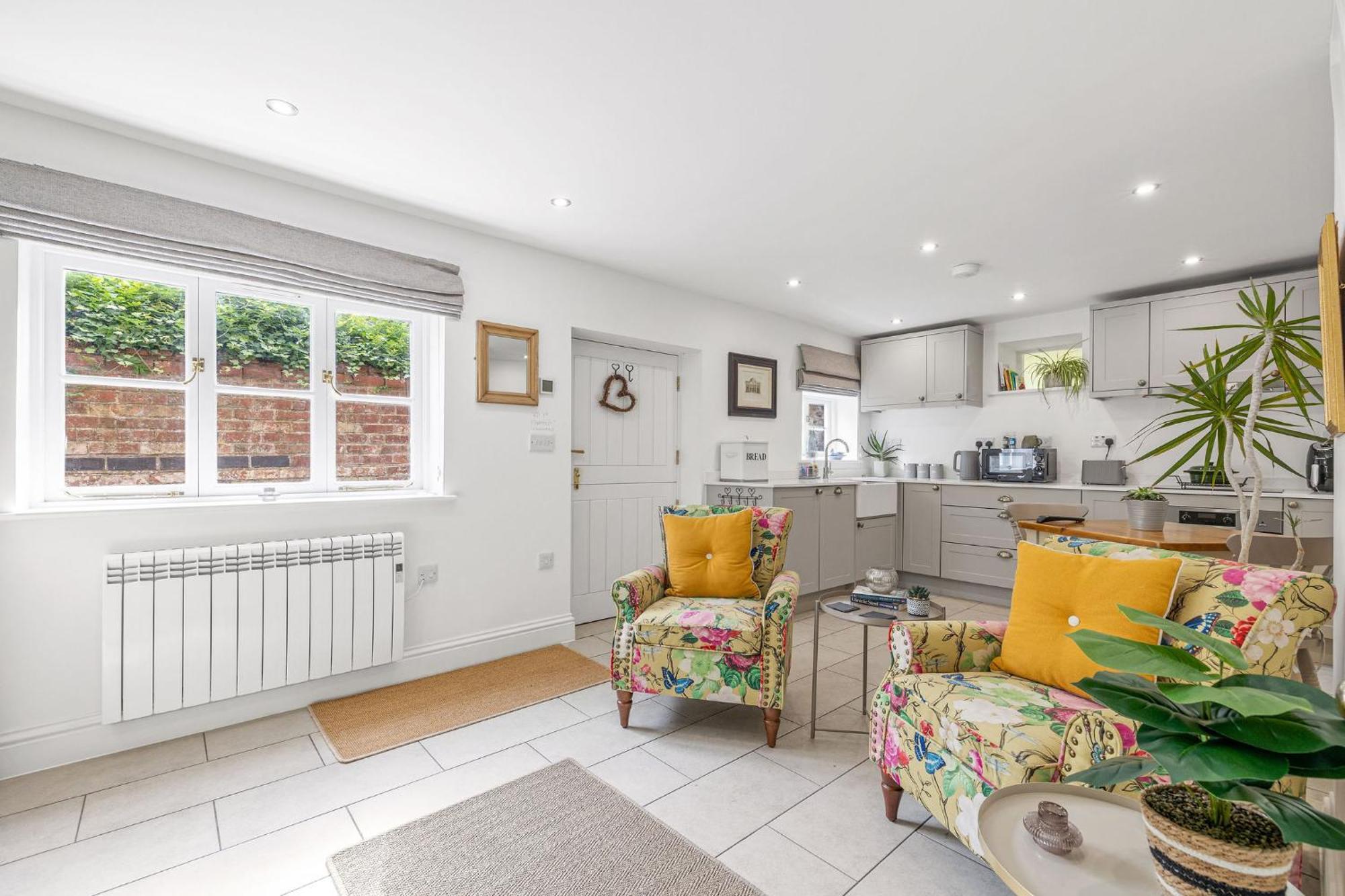 Flower Cottage By Ludlow Castle With Onsite Parking Esterno foto